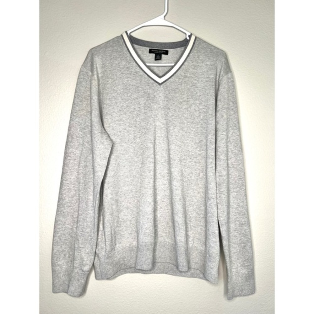 Banana Republic Mens Luxury Blend V Neck Sweater Light Gray‎ Size L
